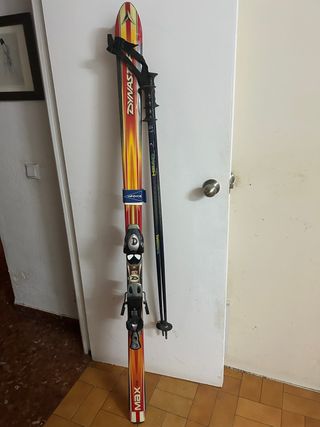 Esquís Dynastar con fijaciones Salomon
