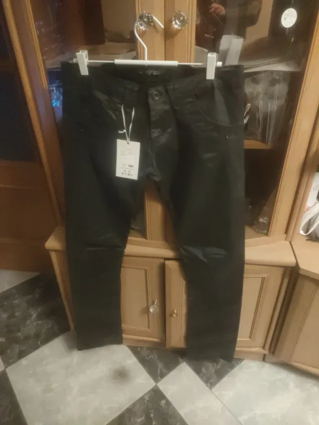 Pantalón negro