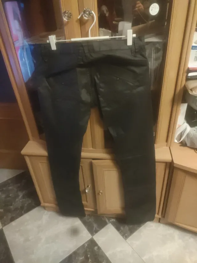 Pantalón negro