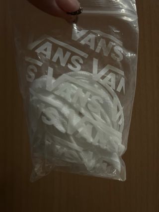 Deportivas Vans grises con cordones multicolor