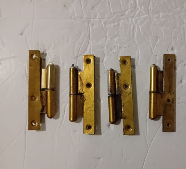 Bisagras de latón
