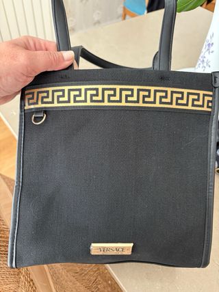 Neceser: Moschino, Chanel, Versace, Dior y MK