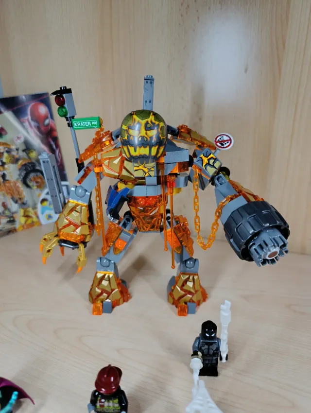 LEGO 76128 Spider-Man Far From Home