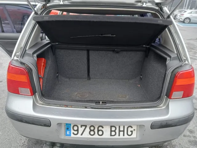 Volkswagen Golf 1.9tdi