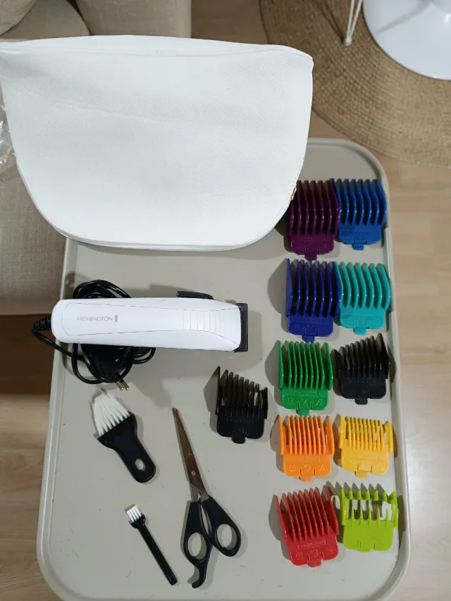 Máquina Cortapelo Remington + Accesorios