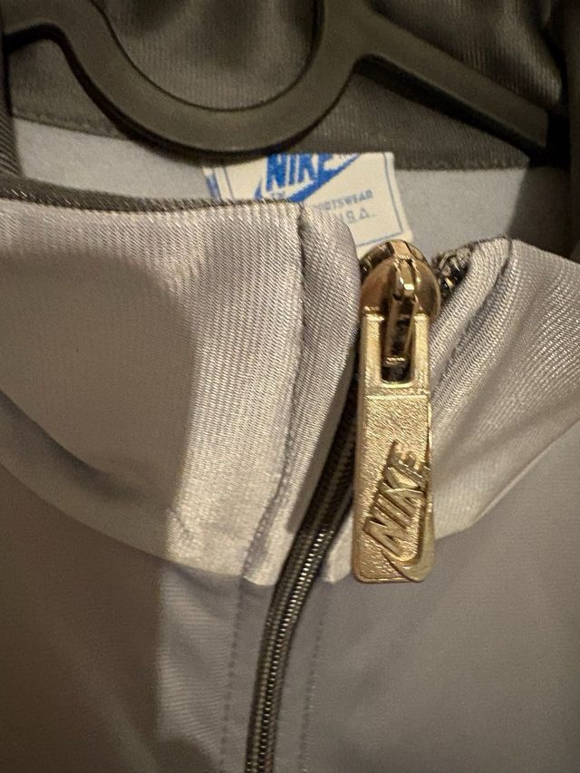 Chaqueta Nike Talla L Gris y turquesa