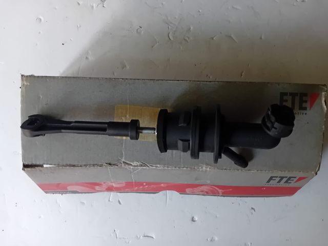 Bomba pedal embrague Citroen C5