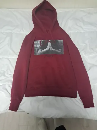 Sudadera con estampado Pray Roja