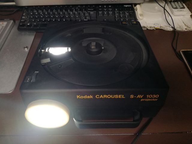 Proyector Kodak Carousel S-AV 1030