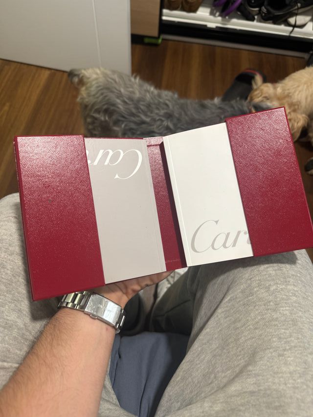 Documentación Reloj Cartier