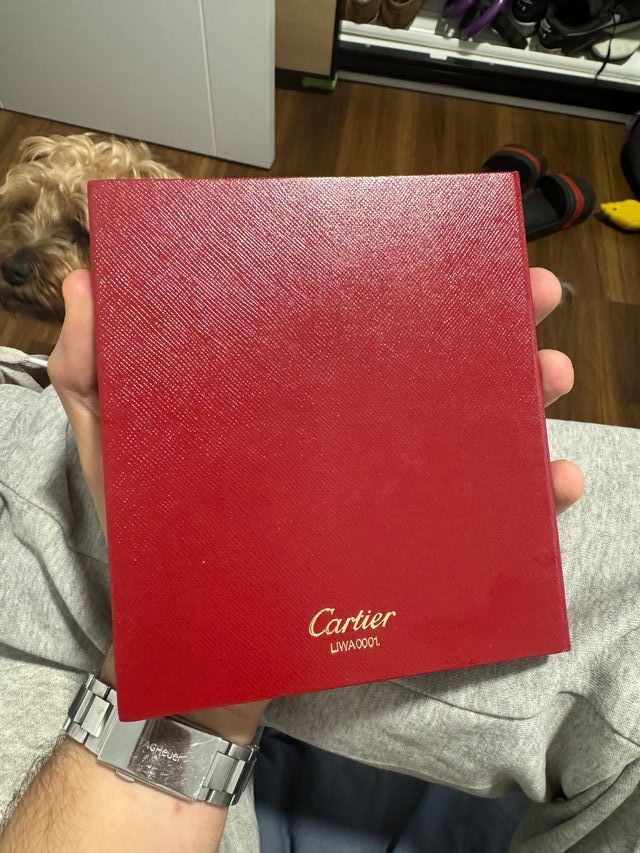 Documentación Reloj Cartier