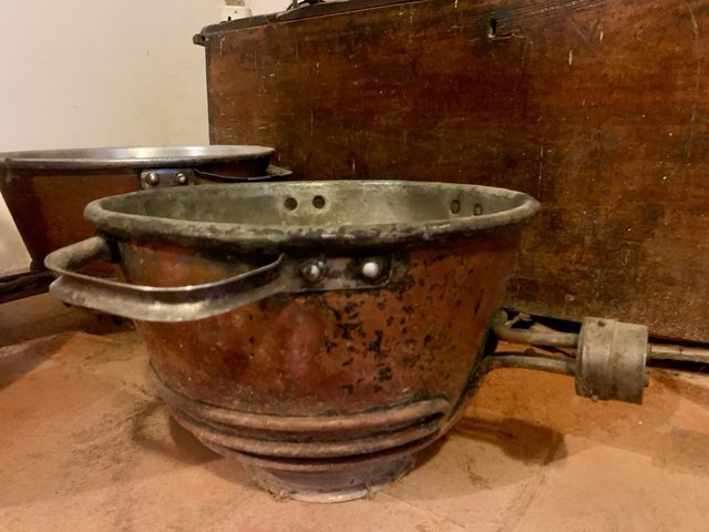 Tres Cazos eléctricos de cobre antiguos