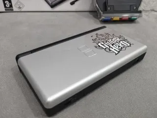 Nintendo DS Lite Guitar Hero Edición Limitada