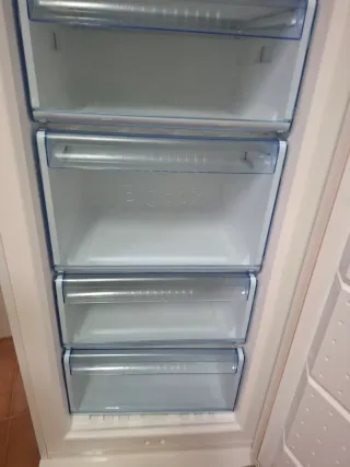 Congelador vertical Bosch Blanco
