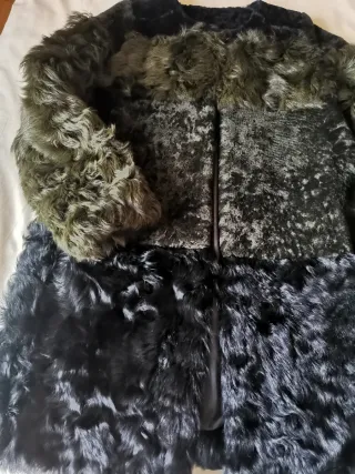 Abrigo piel Esfera Collection Pelo Negro/Verde