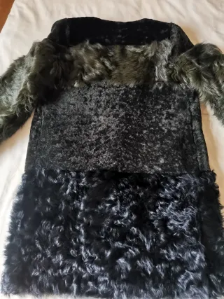 Abrigo piel Esfera Collection Pelo Negro/Verde