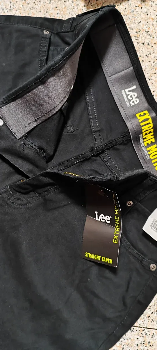 Pantalones Lee Regular Fit Negros