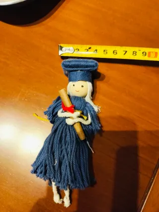 Muñeca Macramé Graduación Diploma