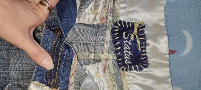 Falda corta vaquera con detalles