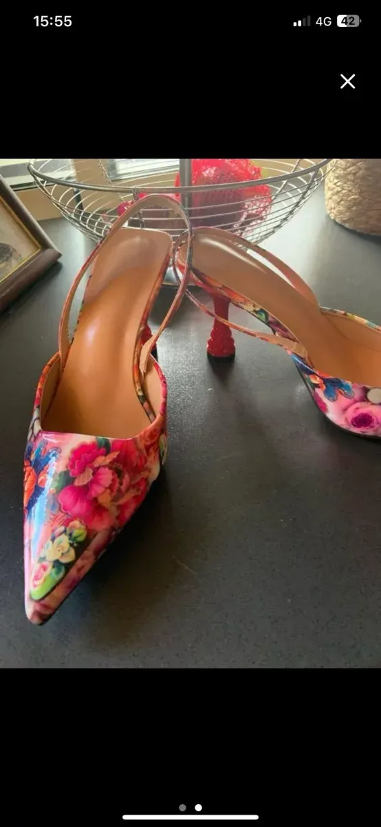 Zapatos de tacón slingback florales