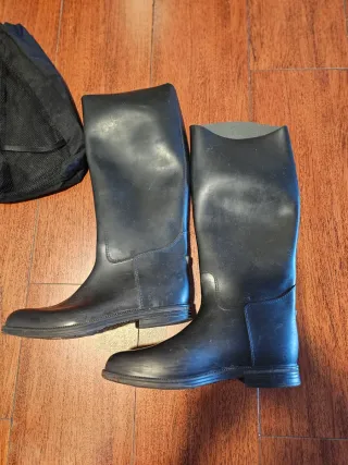 Pack deporte: casco, bastones, arnés, aletas