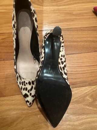 Zapatos de tacón Mango estampado animal
