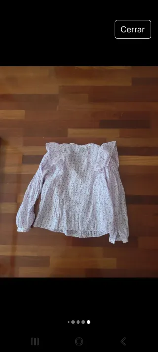 Blusa Zara flores blanca talla XS