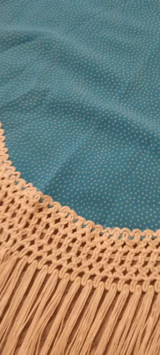 Mantoncillo Flamenco con Flecos Beige y Azul