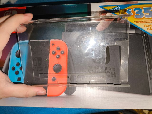 Nintendo Switch 1 V2 con funda y dock