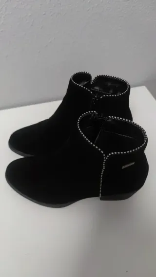 Botines negros mujer