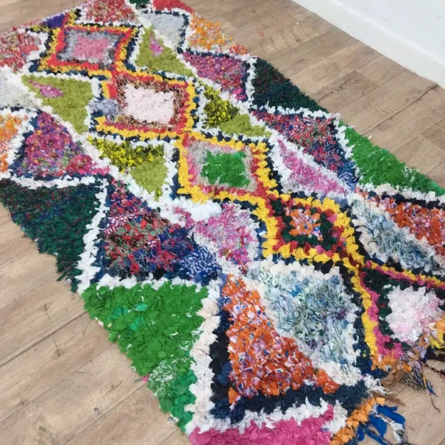 Alfombra multicolor de tela