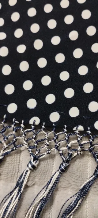 Montoncillo Flamenco blanco y Negro