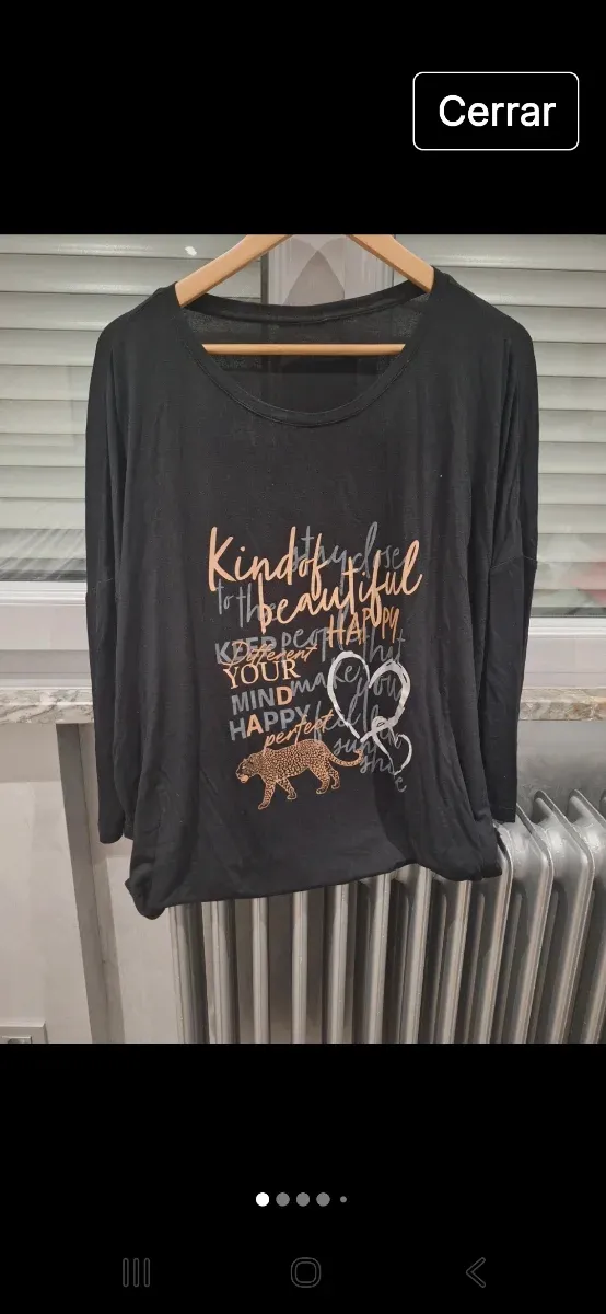 Camiseta Negra con Estampado Dorado Talla 5XL