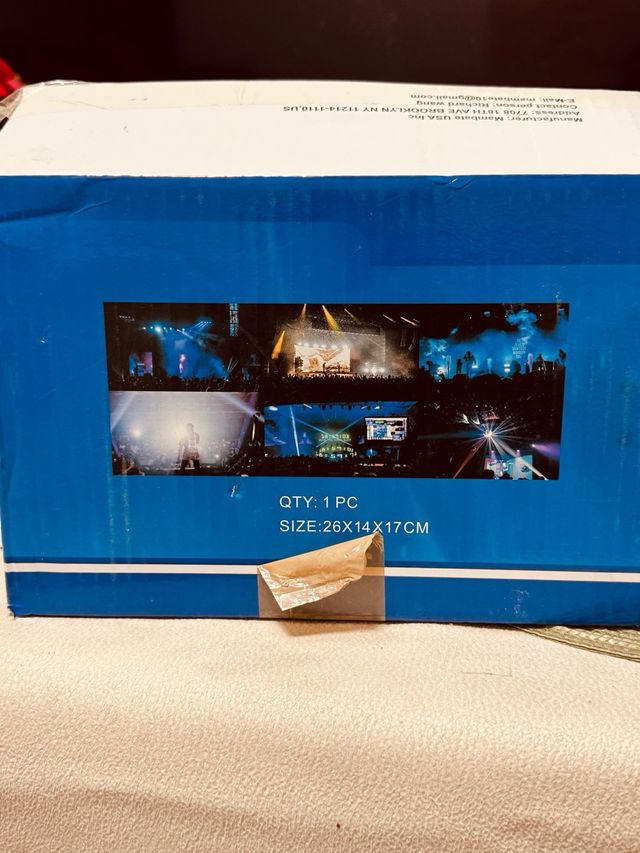 Máquina de humo con luces LED y mando