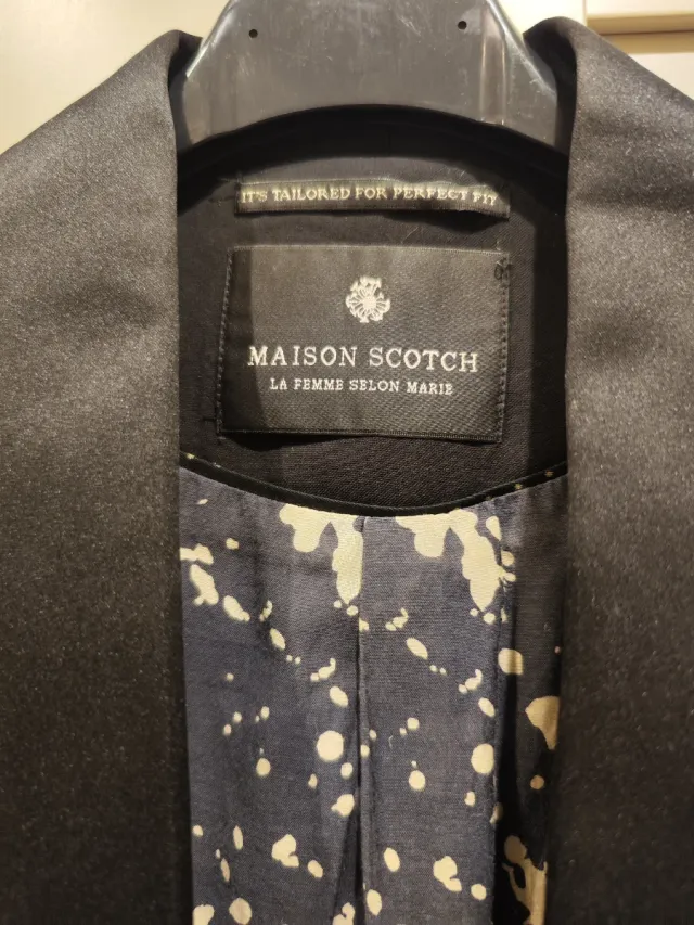 Chaqueta tipo smoking Maison Scotch mujer