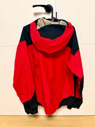 Chaqueta Trangoworld Alta Montaña Roja y Negra