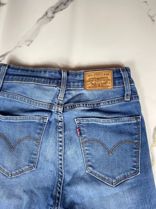 Jeans Levi's blu chiaro