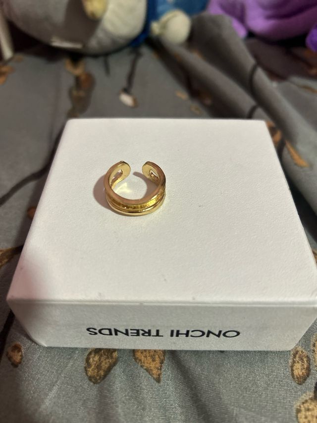 Anillo dorado ajustable