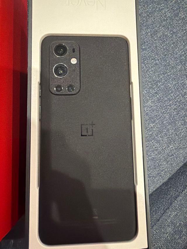 OnePlus 9 Pro 5G Smartphone