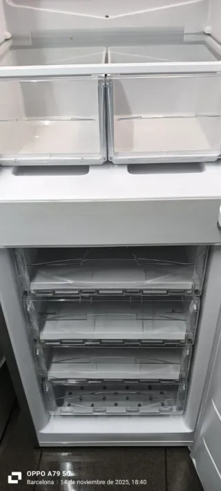 NEVERA COMBI INDESIT FREEZER ENERGÍA A+