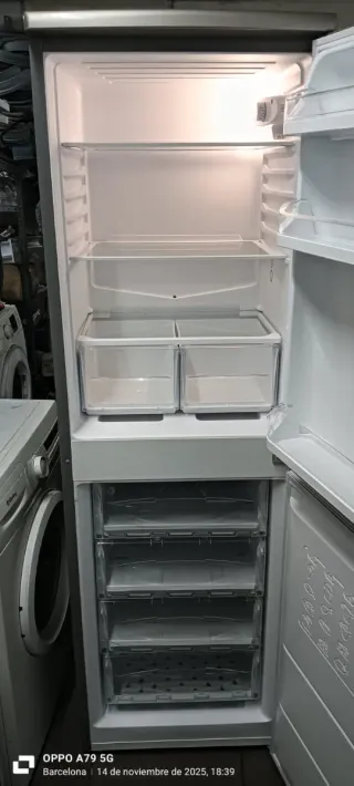 NEVERA COMBI INDESIT FREEZER ENERGÍA A+