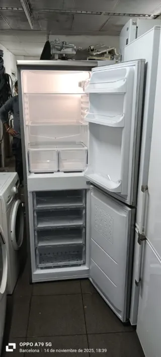 NEVERA COMBI INDESIT FREEZER ENERGÍA A+