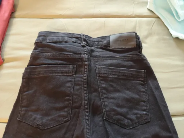 Pantalón campana Bershka negro talla 34