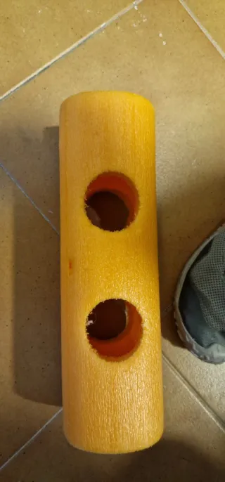 Flotador piscina azul y material natación