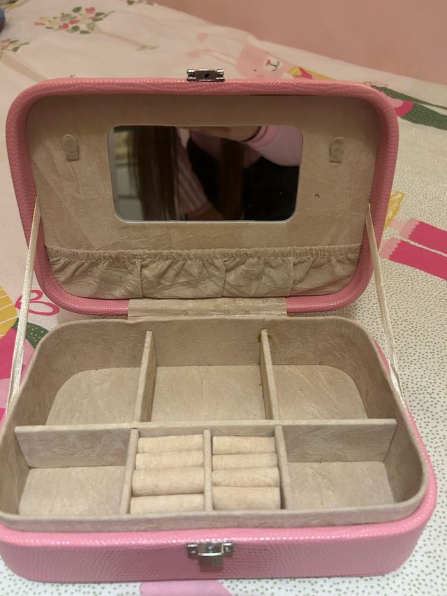 Precioso joyero rosa