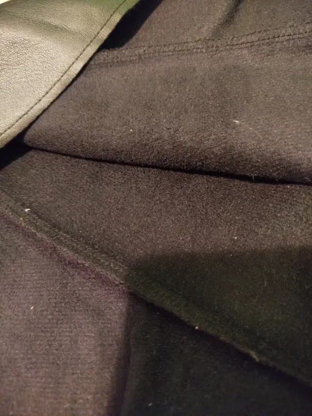 Falda negra con volantes