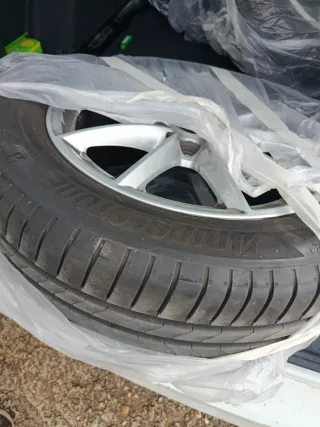 Llantas BMW y neumáticos Bridgestone