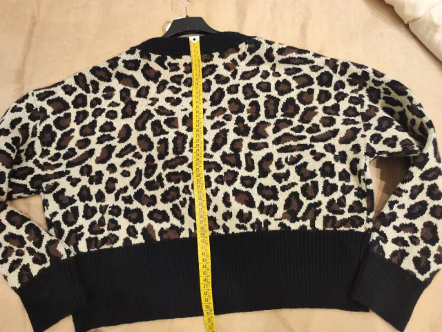 Chaqueta punto estampado leopardo