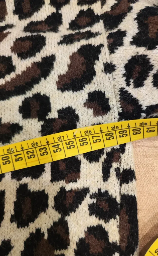 Chaqueta punto estampado leopardo