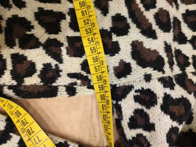 Chaqueta punto estampado leopardo
